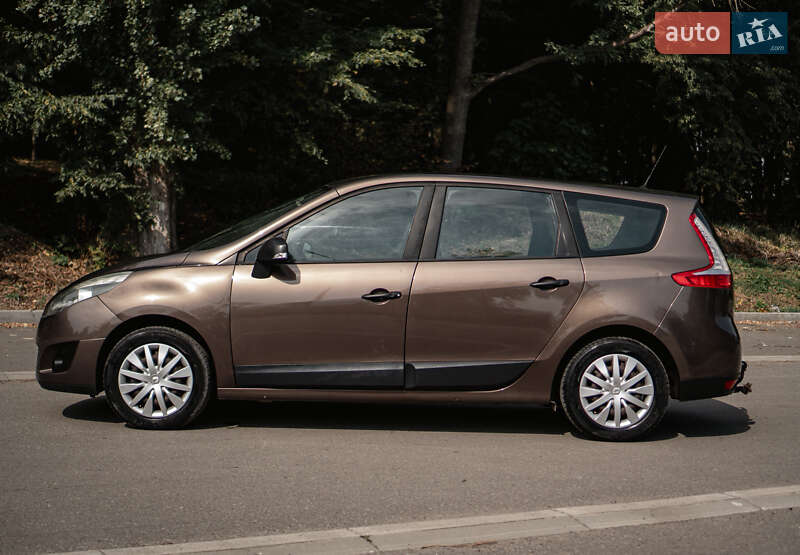 Мінівен Renault Grand Scenic 2010 в Бурштині