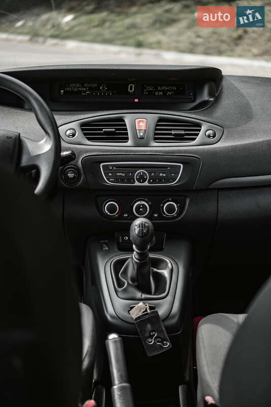 Мінівен Renault Grand Scenic 2010 в Бурштині