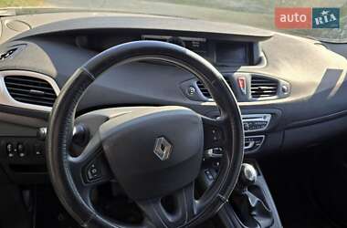 Минивэн Renault Grand Scenic 2009 в 