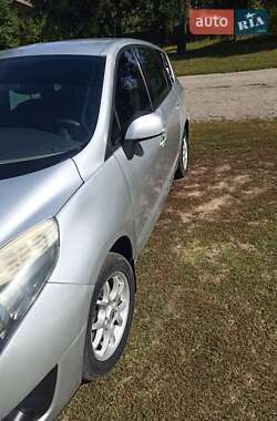 Мінівен Renault Grand Scenic 2009 в 