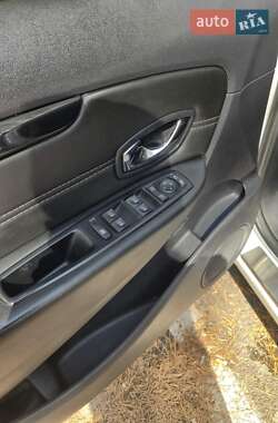 Минивэн Renault Grand Scenic 2013 в 