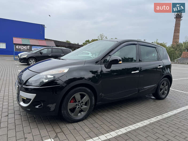 Минивэн Renault Grand Scenic 2010 в 
