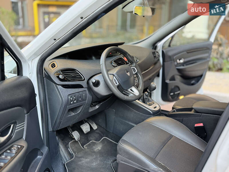 Минивэн Renault Grand Scenic 2011 в Киеве