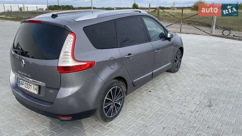 Renault Grand Scenic 2013