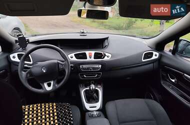 Минивэн Renault Grand Scenic 2010 в 