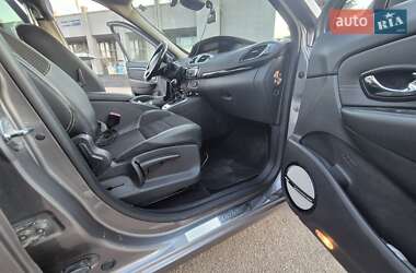 Минивэн Renault Grand Scenic 2015 в 