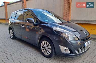 Минивэн Renault Grand Scenic 2010 в 