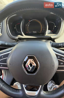 Минивэн Renault Grand Scenic 2017 в 