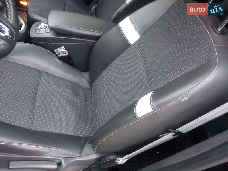 Минивэн Renault Grand Scenic 2013 в Павлограде