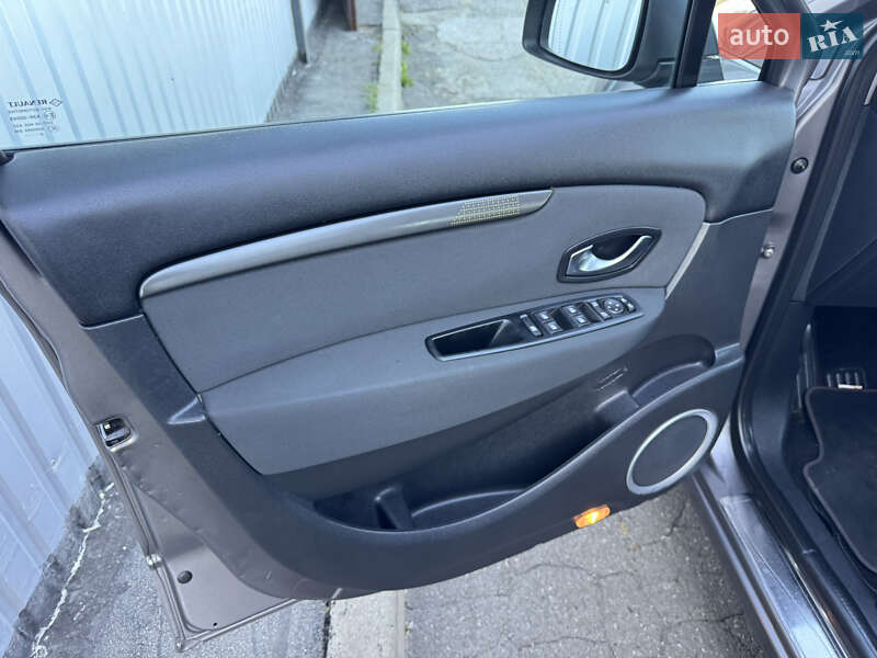 Мінівен Renault Grand Scenic 2010 в Києві фото 21 Мінівен Renault Grand Scenic 2010 в Києві