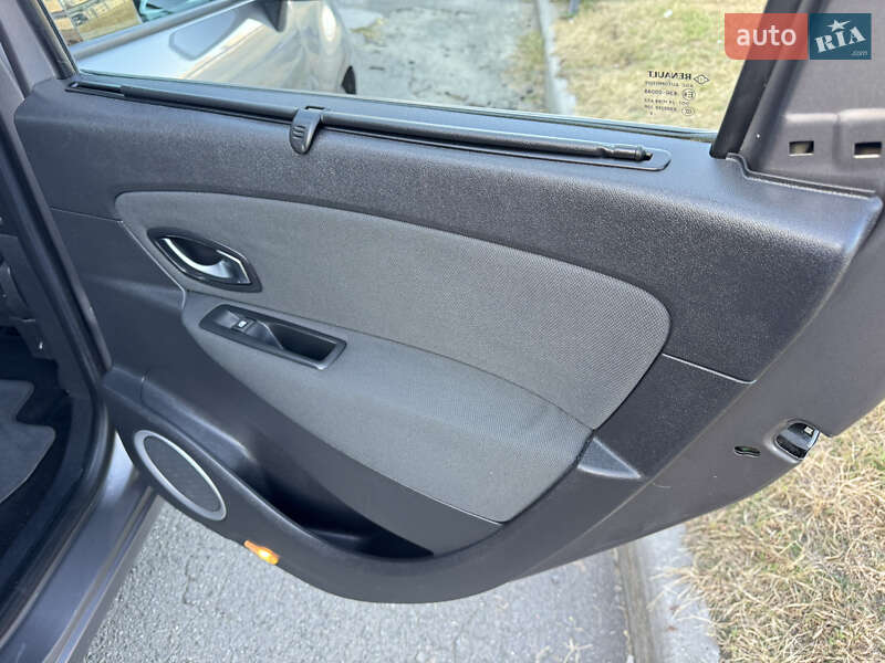 Мінівен Renault Grand Scenic 2010 в Києві фото 59 Мінівен Renault Grand Scenic 2010 в Києві