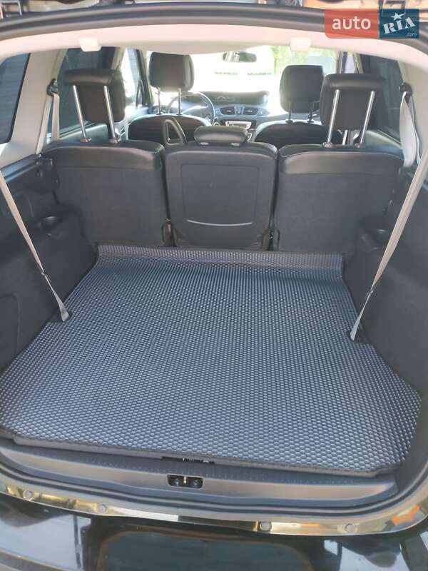 Минивэн Renault Grand Scenic 2013 в Киеве