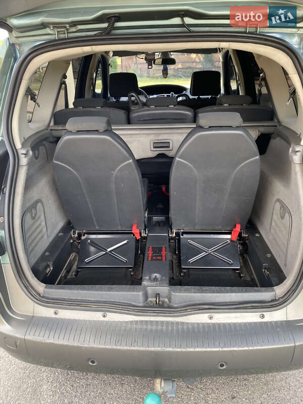 Минивэн Renault Grand Scenic 2004 в Золочеве