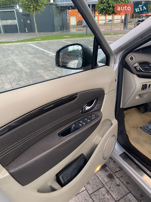 Мінівен Renault Grand Scenic 2011 в Луцьку