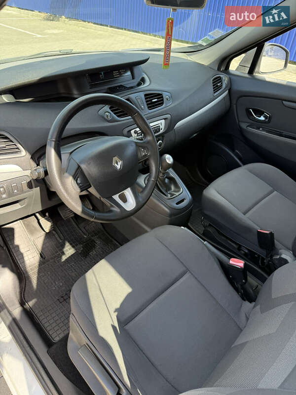 Минивэн Renault Grand Scenic 2012 в Калуше
