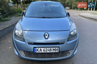 Минивэн Renault Grand Scenic 2010 в 