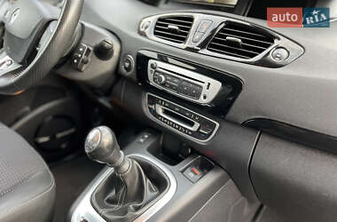 Минивэн Renault Grand Scenic 2014 в 