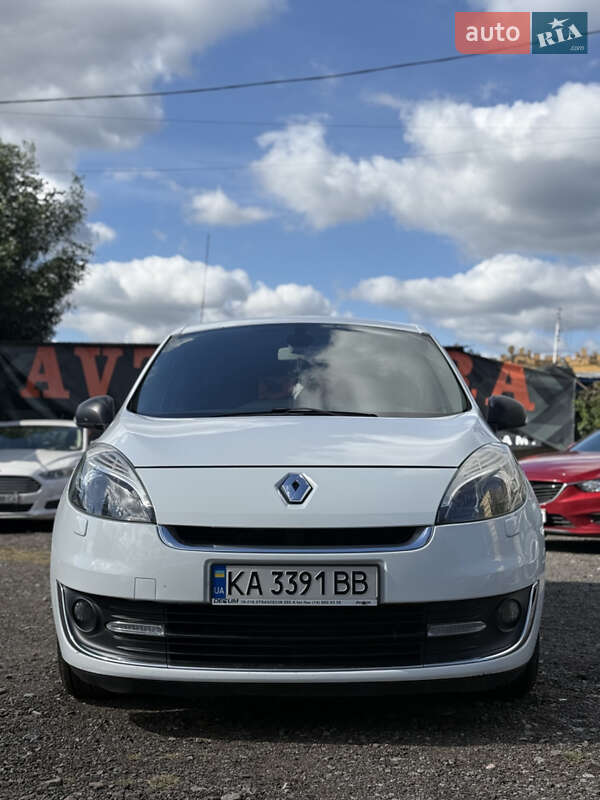Renault Grand Scenic 2012