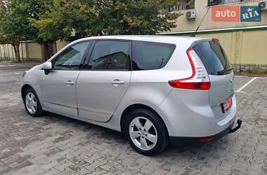 Минивэн Renault Grand Scenic 2012 в 