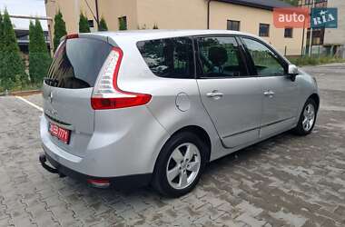 Минивэн Renault Grand Scenic 2012 в 
