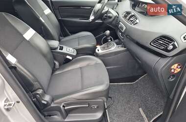 Минивэн Renault Grand Scenic 2012 в 