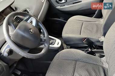 Минивэн Renault Grand Scenic 2011 в 