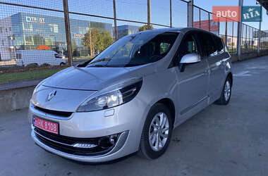 Минивэн Renault Grand Scenic 2012 в 