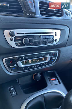 Минивэн Renault Grand Scenic 2012 в 