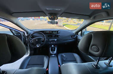 Минивэн Renault Grand Scenic 2012 в 