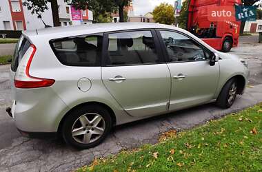 Минивэн Renault Grand Scenic 2015 в Киеве