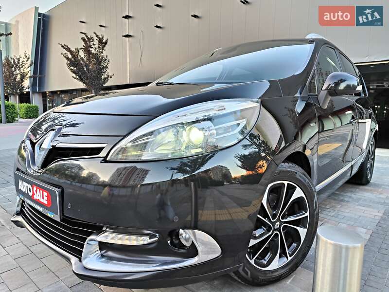 Минивэн Renault Grand Scenic 2015 в 