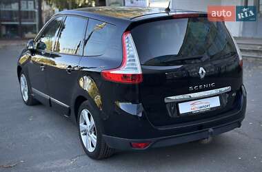 Минивэн Renault Grand Scenic 2012 в 