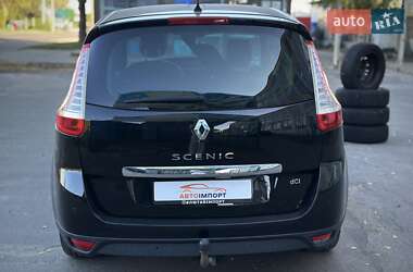 Минивэн Renault Grand Scenic 2012 в 