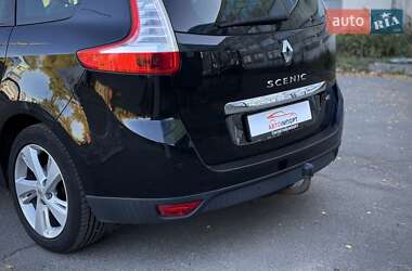 Минивэн Renault Grand Scenic 2012 в 