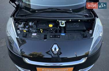 Минивэн Renault Grand Scenic 2012 в 