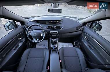 Минивэн Renault Grand Scenic 2012 в 