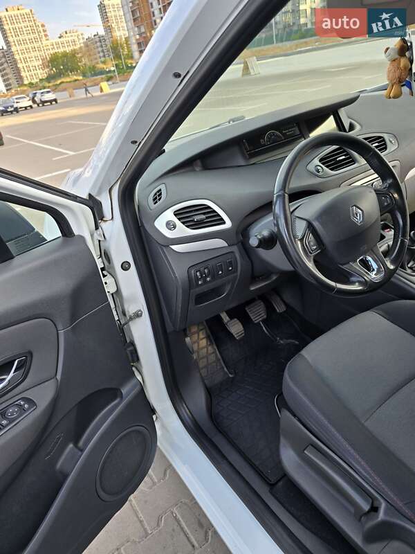 Минивэн Renault Grand Scenic 2014 в Киеве фото 20 Минивэн Renault Grand Scenic 2014 в Киеве