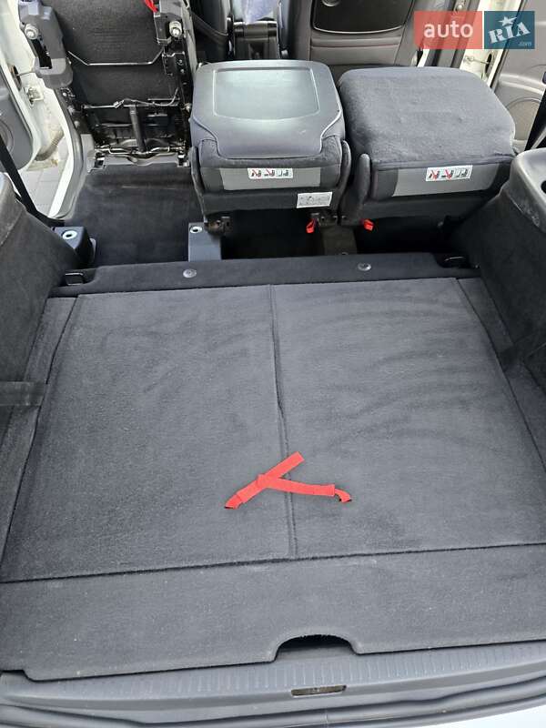 Минивэн Renault Grand Scenic 2014 в Киеве фото 33 Минивэн Renault Grand Scenic 2014 в Киеве