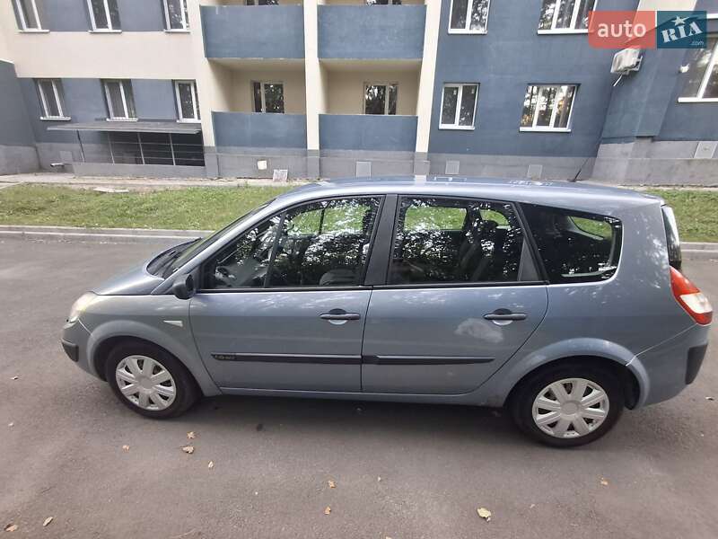 Renault Grand Scenic 2005