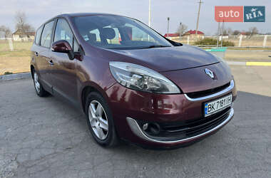Renault Grand Scenic 2012