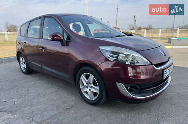 Минивэн Renault Grand Scenic 2012 в 