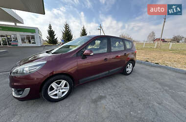 Минивэн Renault Grand Scenic 2012 в 