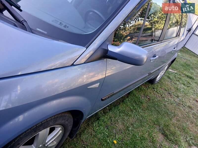 Минивэн Renault Grand Scenic 2006 в Ромнах
