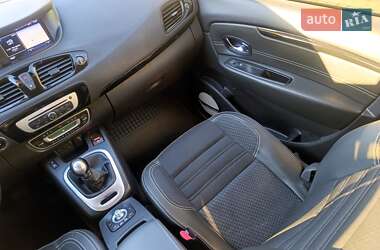 Минивэн Renault Grand Scenic 2016 в 