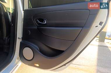 Минивэн Renault Grand Scenic 2016 в 