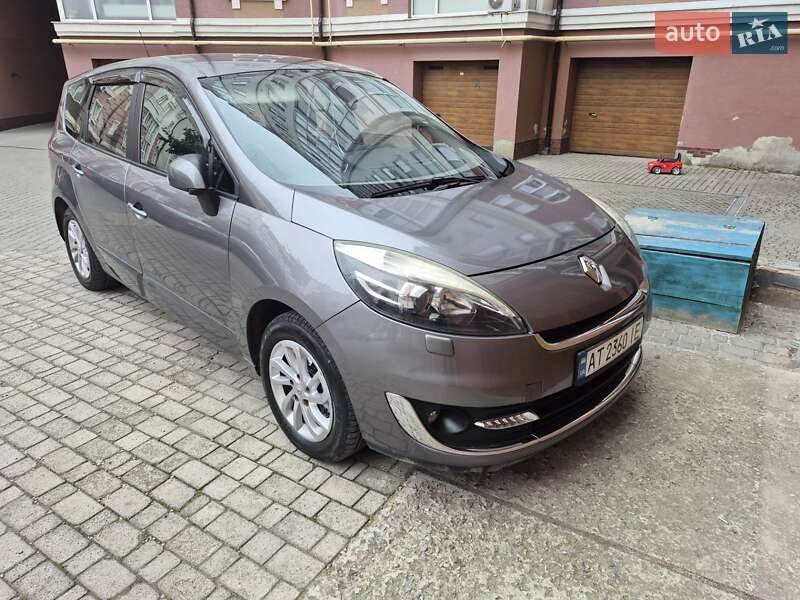 Renault Grand Scenic 2012