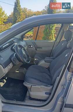 Минивэн Renault Grand Scenic 2005 в 