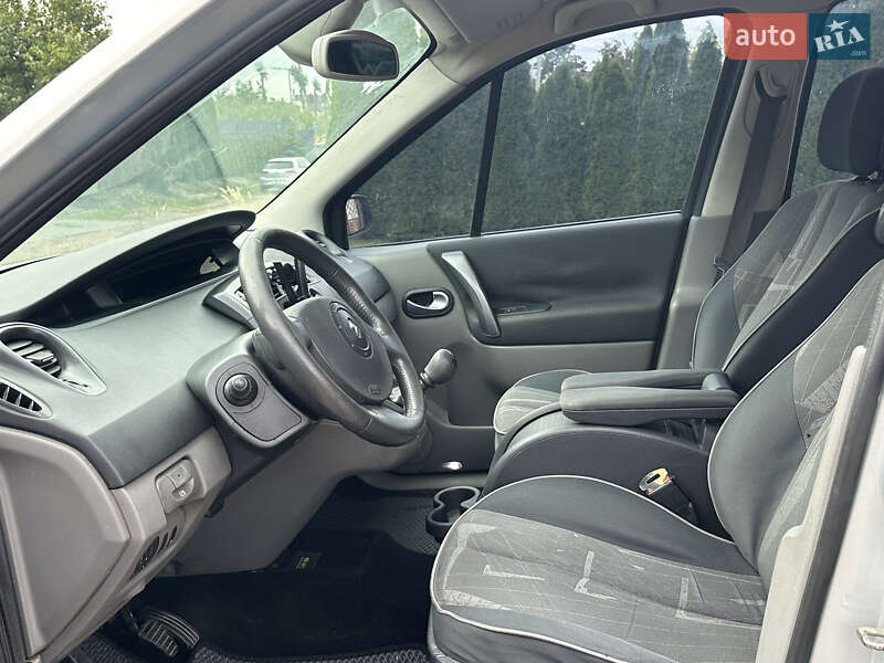 Мінівен Renault Grand Scenic 2004 в Львові фото 10 Мінівен Renault Grand Scenic 2004 в Львові