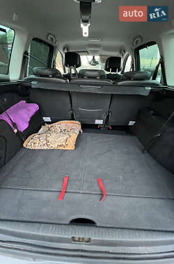 Минивэн Renault Grand Scenic 2013 в 