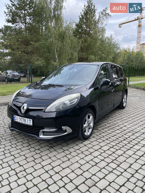 Минивэн Renault Grand Scenic 2012 в 
